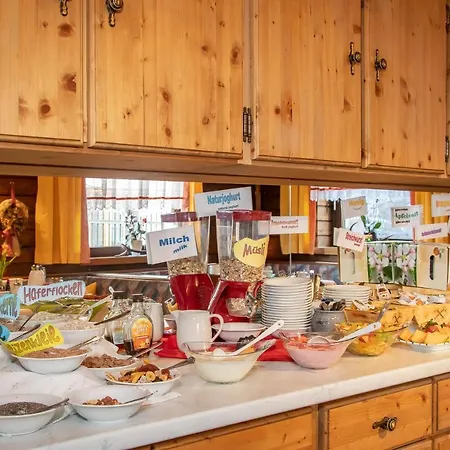 Fruehstuecks- Sonnblickhof Guest house 3*